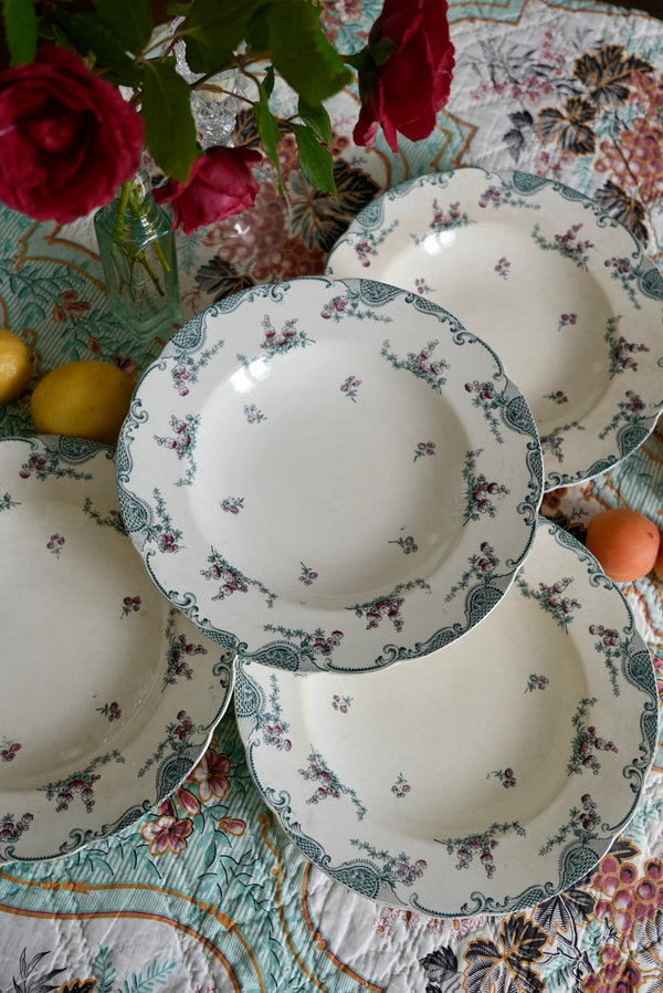 4 assiettes creuses Longwy Vincennes